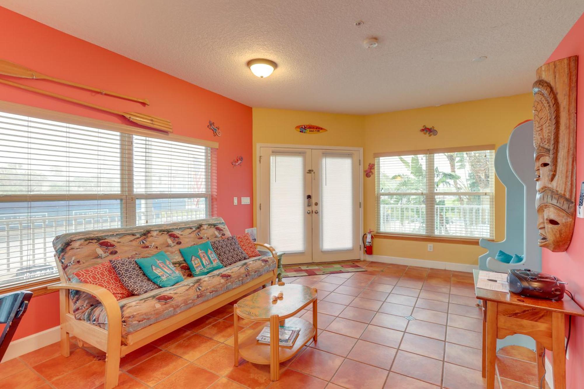 Vibrant Condo - Walk To Indian Rocks Beach! شاطئ كليرووتر المظهر الخارجي الصورة