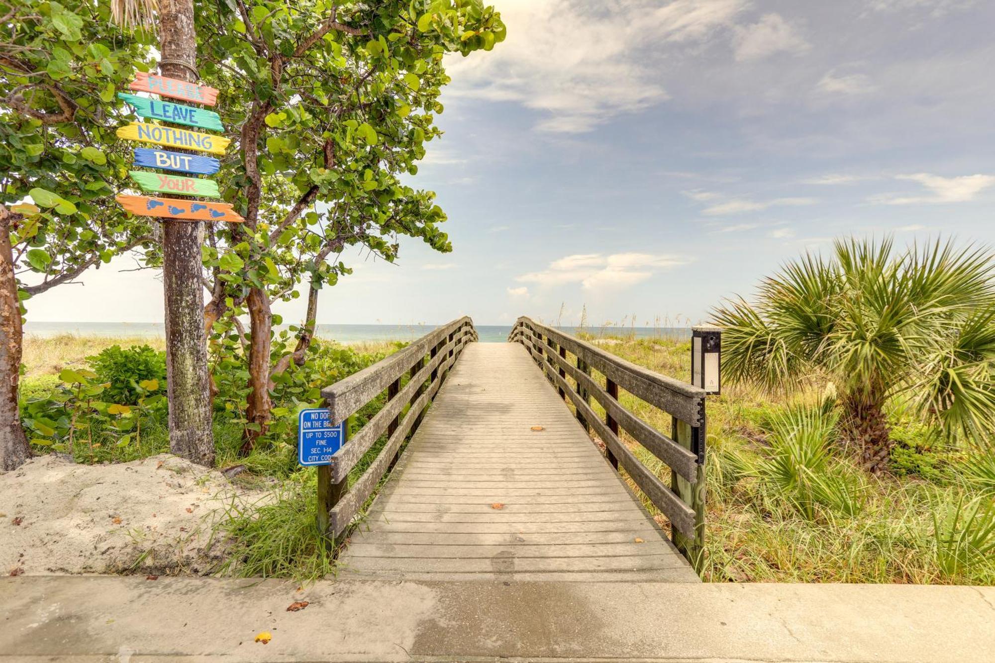 Vibrant Condo - Walk To Indian Rocks Beach! شاطئ كليرووتر المظهر الخارجي الصورة